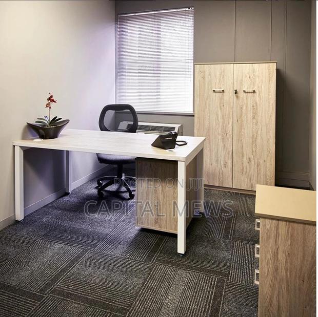 Large Offices With Many Desks - thumbnail 2