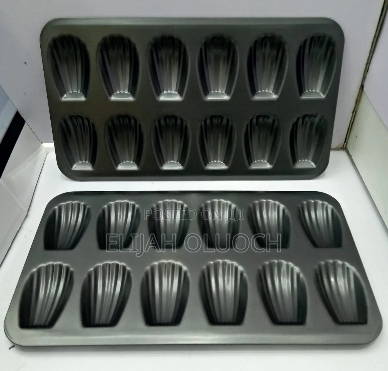 High Quality 12 Slots Nonstick Cookie Madeleines Baking Tin