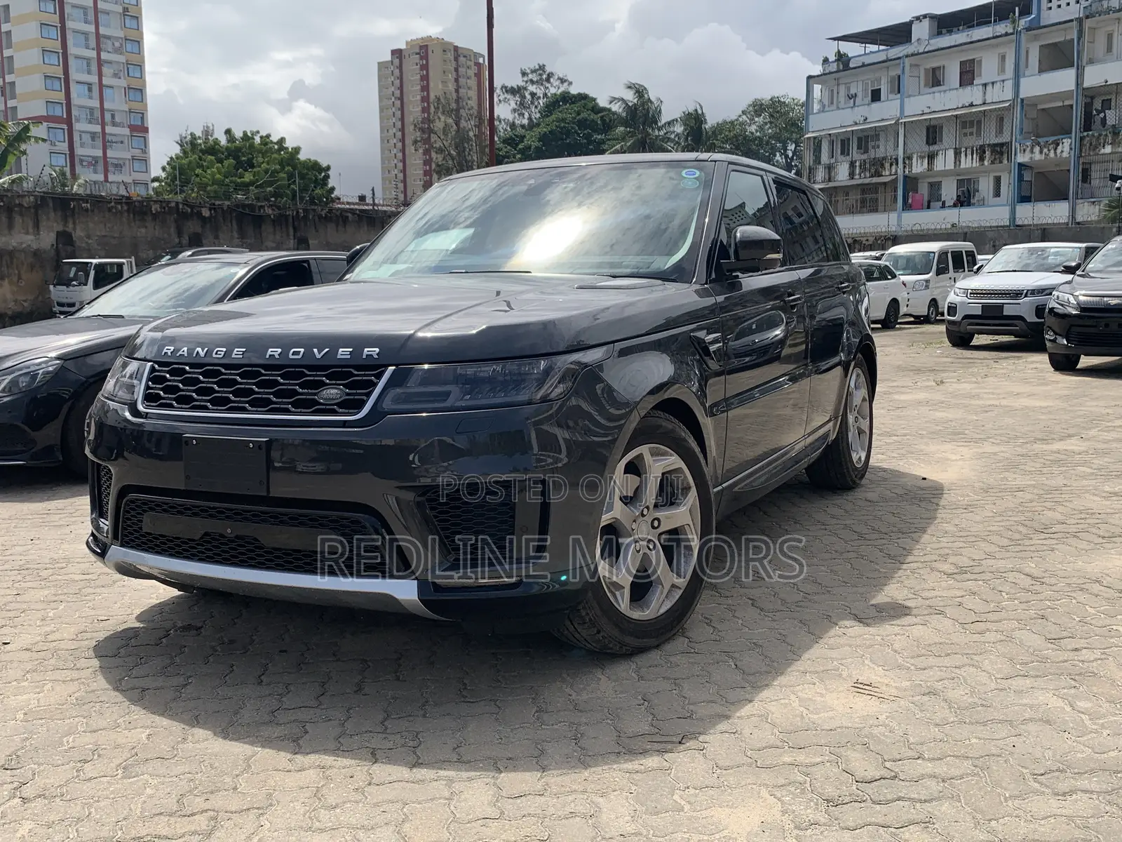 Land Rover Range Rover Sport SVR 4x4 (5.0L 8cyl 8A) 2017 Gray