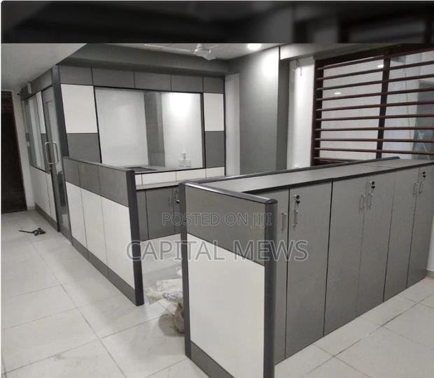 PRIVATE Office With Large Windows-Private - thumbnail 4