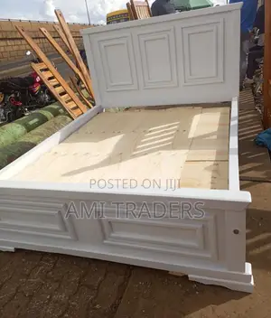 Designer White Bed (5*6)
