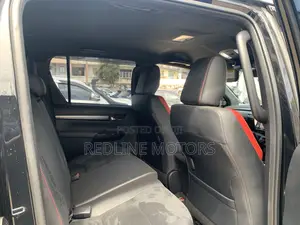 Toyota Hilux 2022 Black