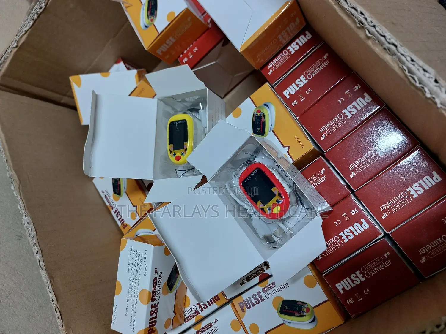 PULSE OXIMETER PEDIATRIC - Yellow and Red.