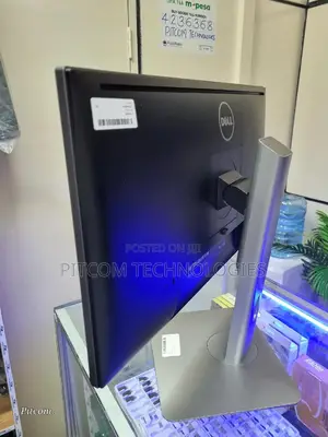 Dell 23 Inch TFT Monitor Edge to Edge