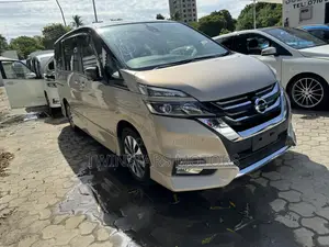 Nissan Serena 2018 Gold