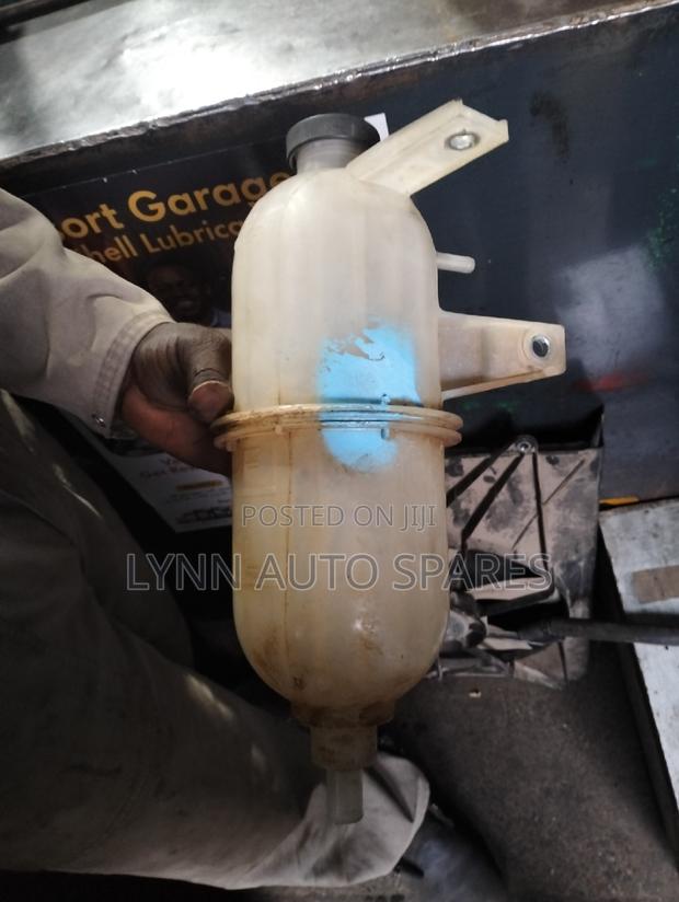 1kd Hilux Washer Radiator Bottle