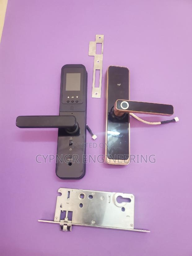 Safe and Sound Biometric Smart Locks for a Secure Home - main view