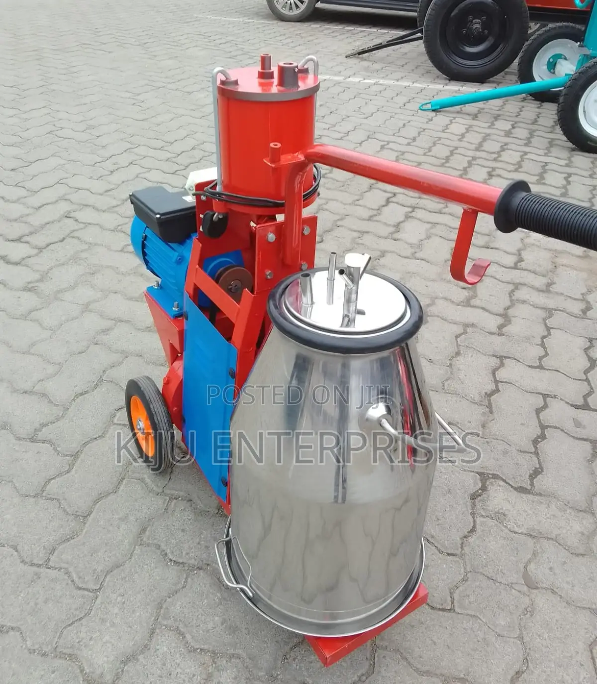 Single Bucket-Milking Machine Available