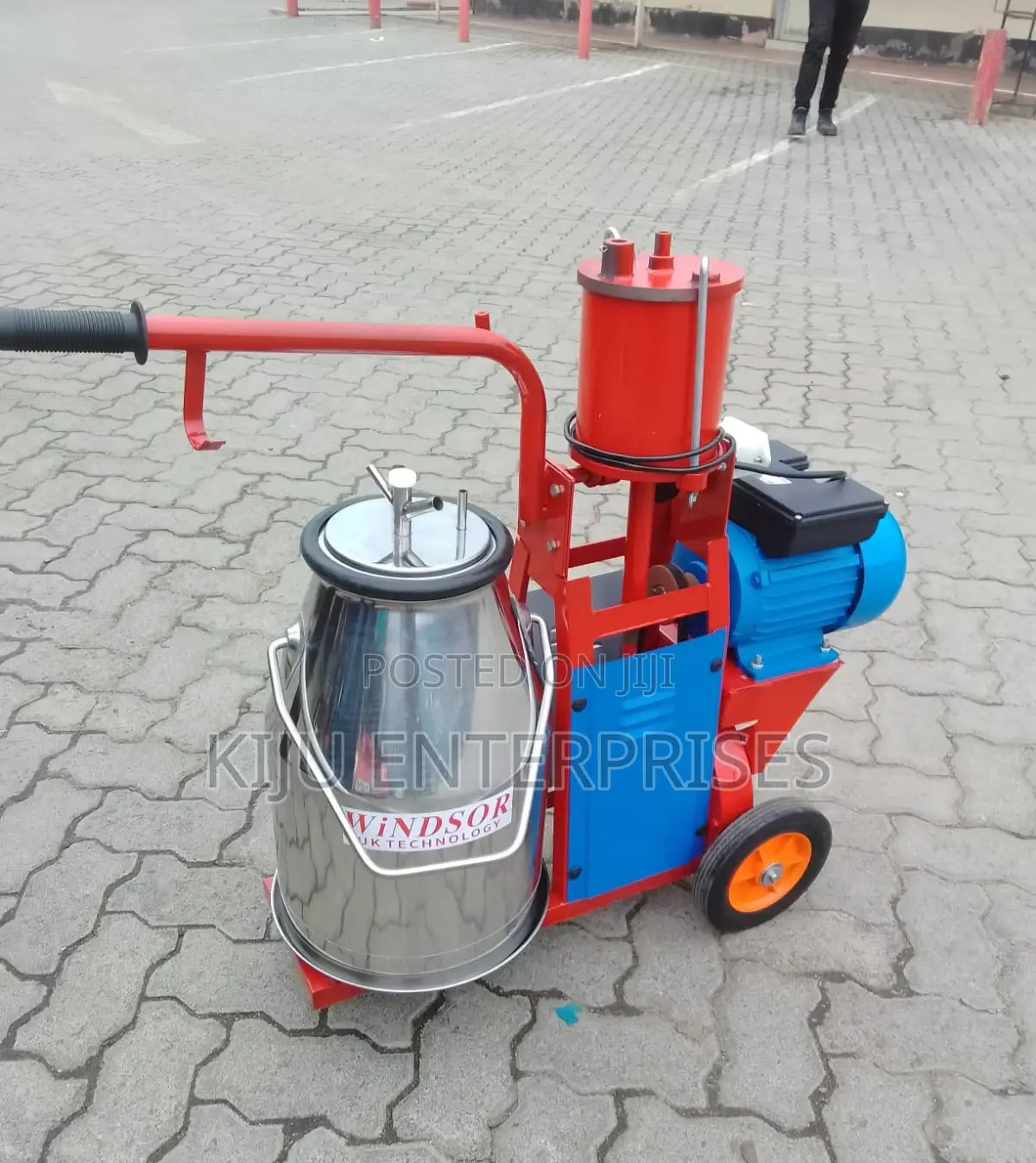 Single Bucket-Milking Machine Available