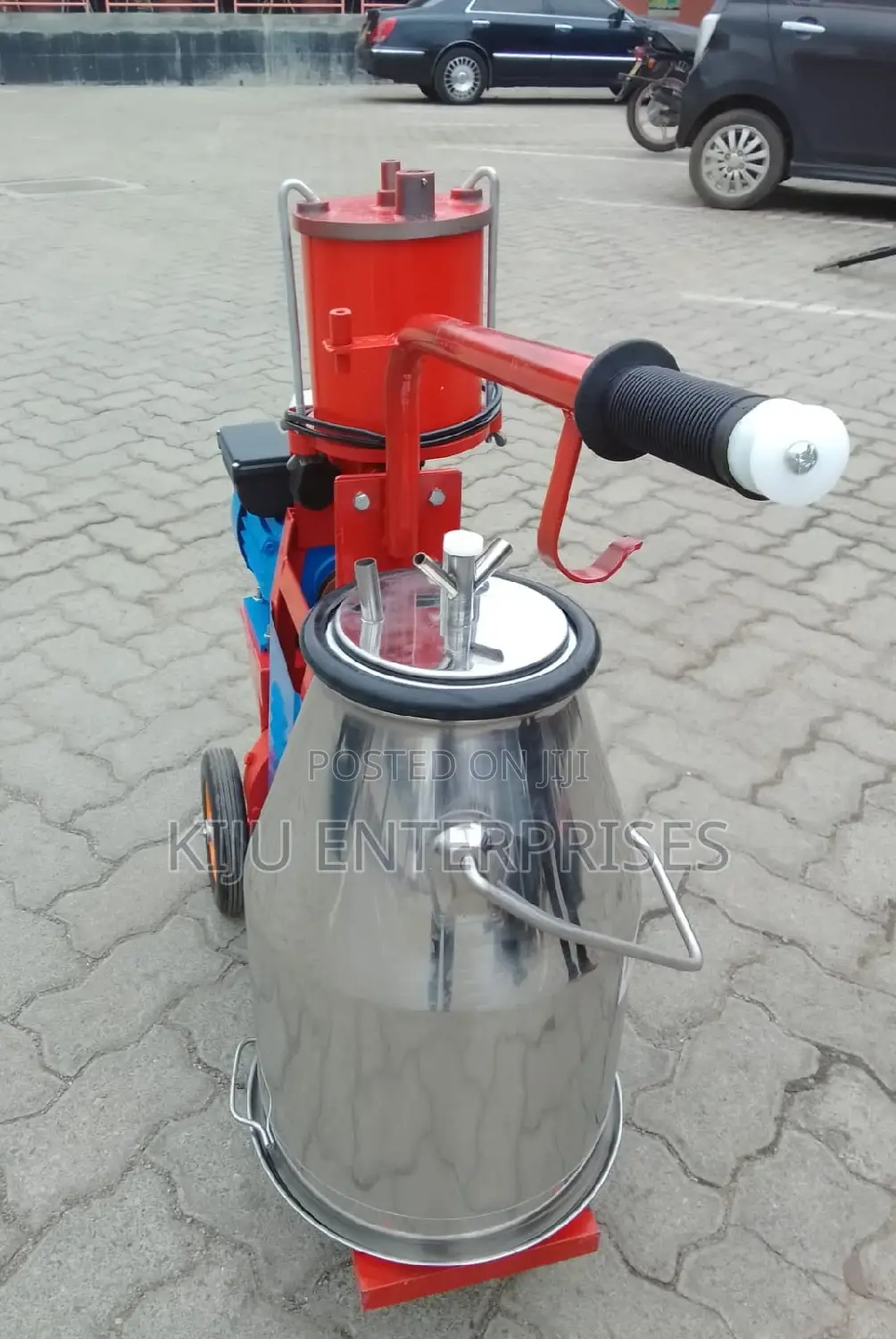Single Bucket-Milking Machine Available