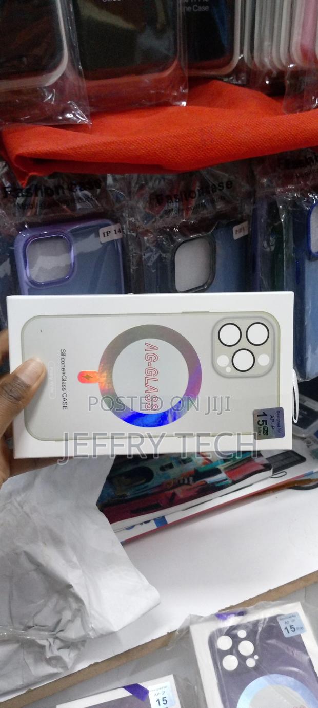 Apple iPhone 15 Pro Max - thumbnail 3