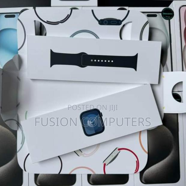 Apple Watch Series 9 45mm - main view