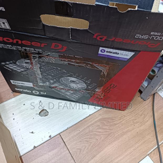 Pioneer SR2 DJ Controller