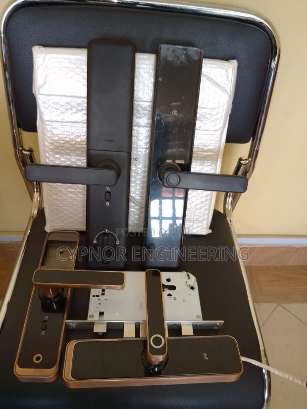 Advanced Biometric Door Locks Safeguard Properties - main view