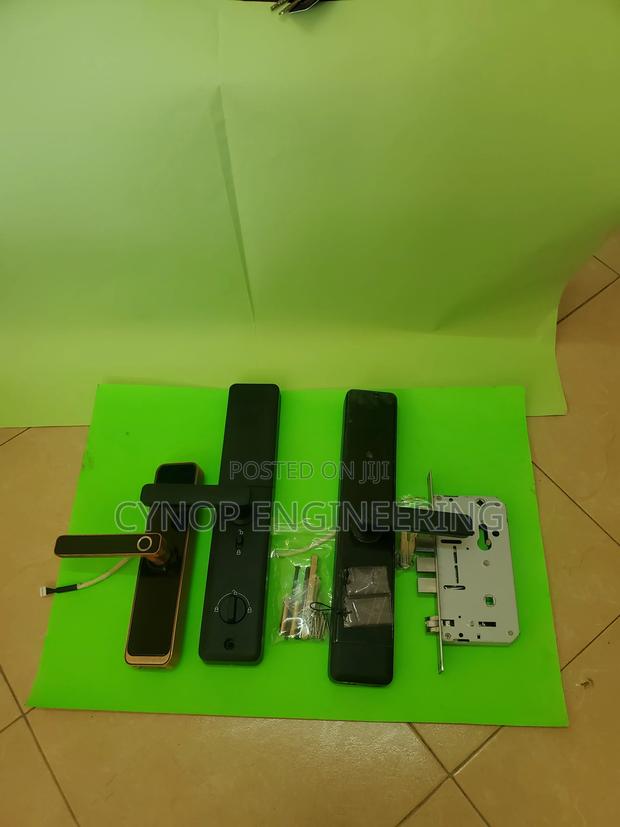 Biometric Locks for Airbnb Hosts With Passcode - main view