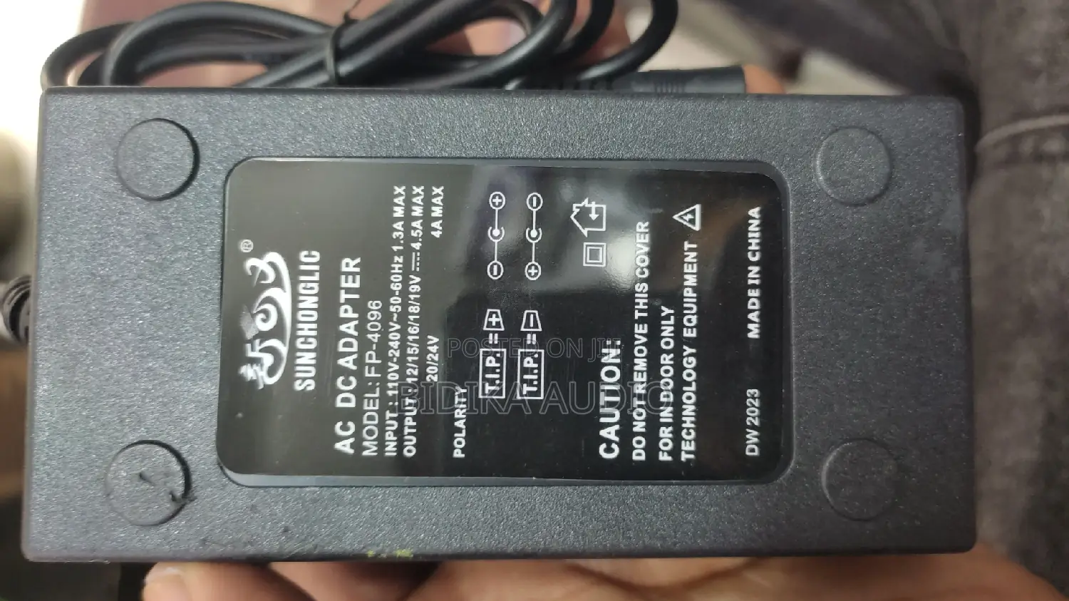 Universal Notebook Power Adapter