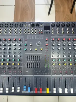 Soundcraft SXM-2400 24channel Plain Mixer