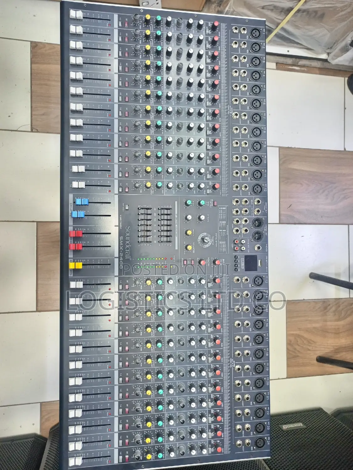 Soundcraft SXM-2400 24channel Plain Mixer