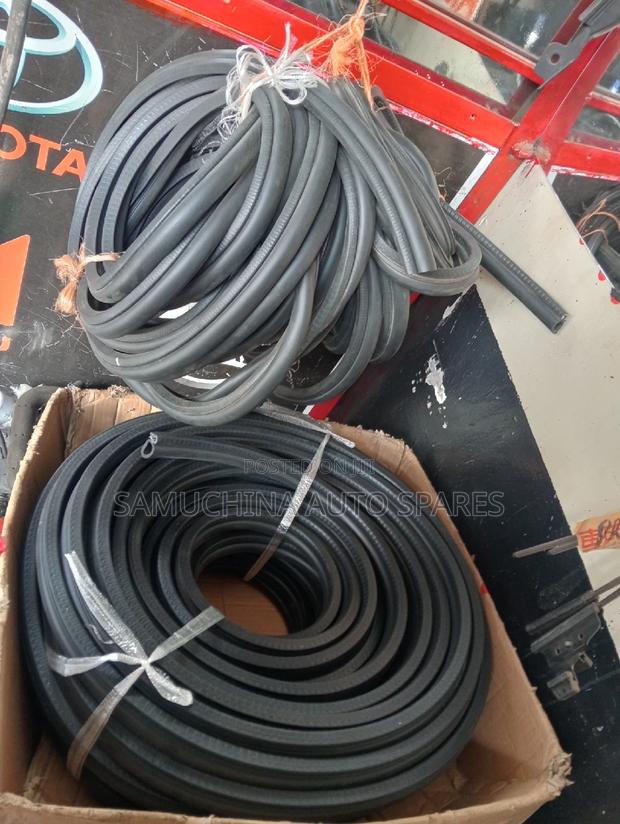 Body Door Dust Rubber for All Cars, Per Metre