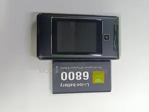 New SQ 8000 8 GB Black