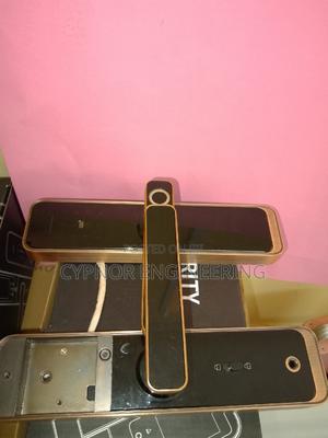 Enhanced Safety:Smart Biometric Wifi Lock With RFID - thumbnail 2