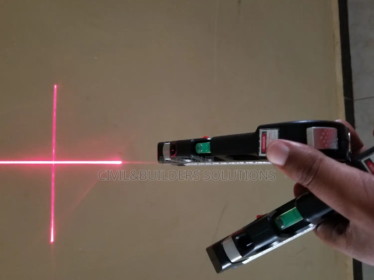 Digital Laser Tapes With Spirit Bubble