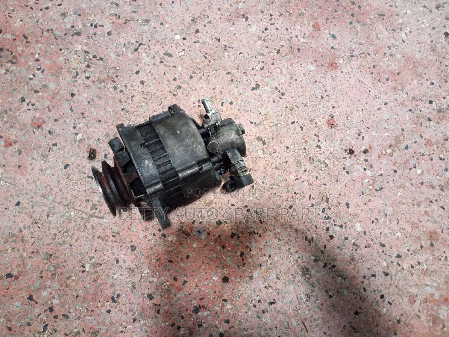 Nissan Hardbody TD 27 Alternator