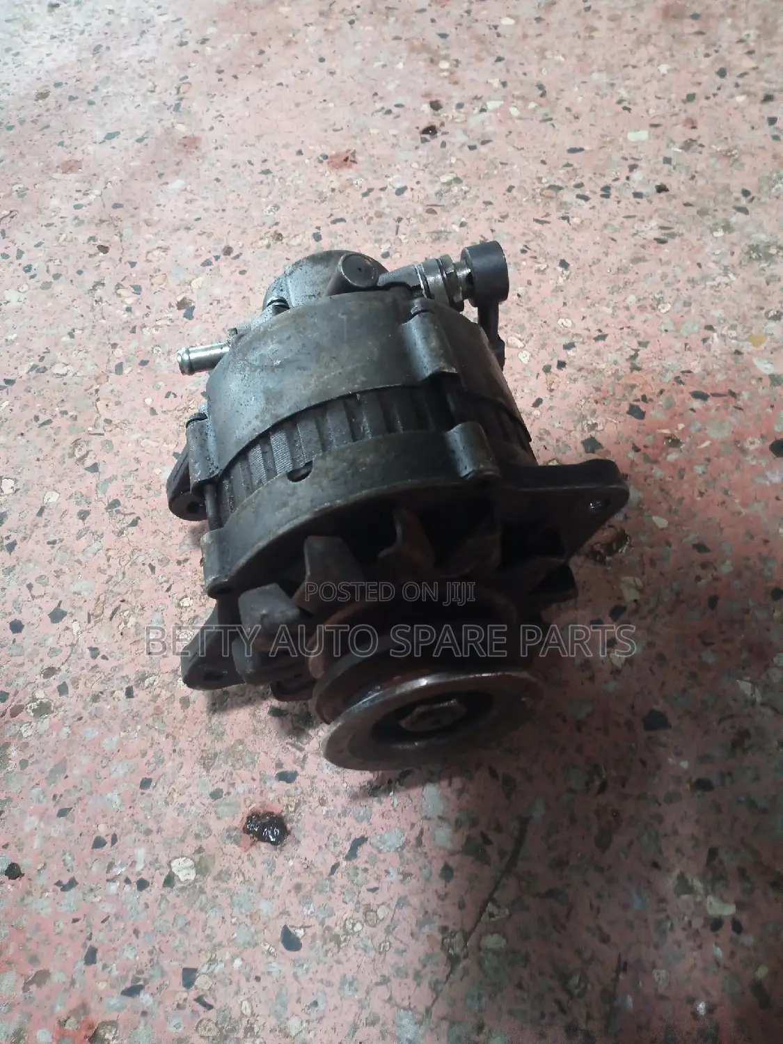 Nissan Hardbody TD 27 Alternator
