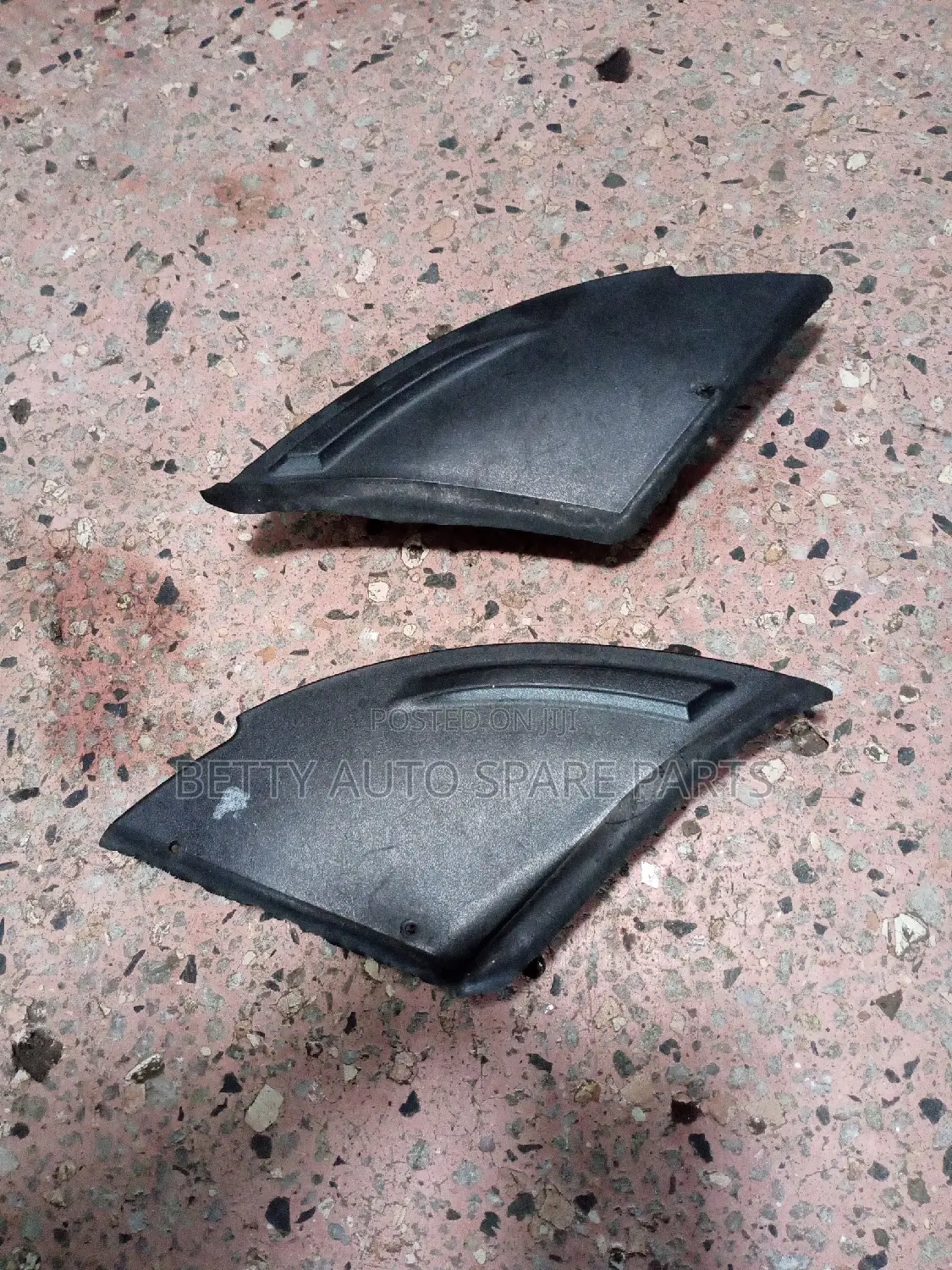 Toyota Corolla Fielder Windscreen Finisher