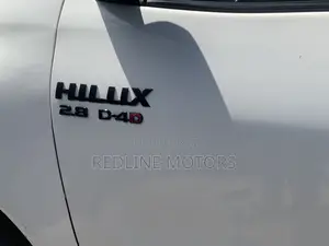 Toyota Hilux SR5 4x4 2016 White