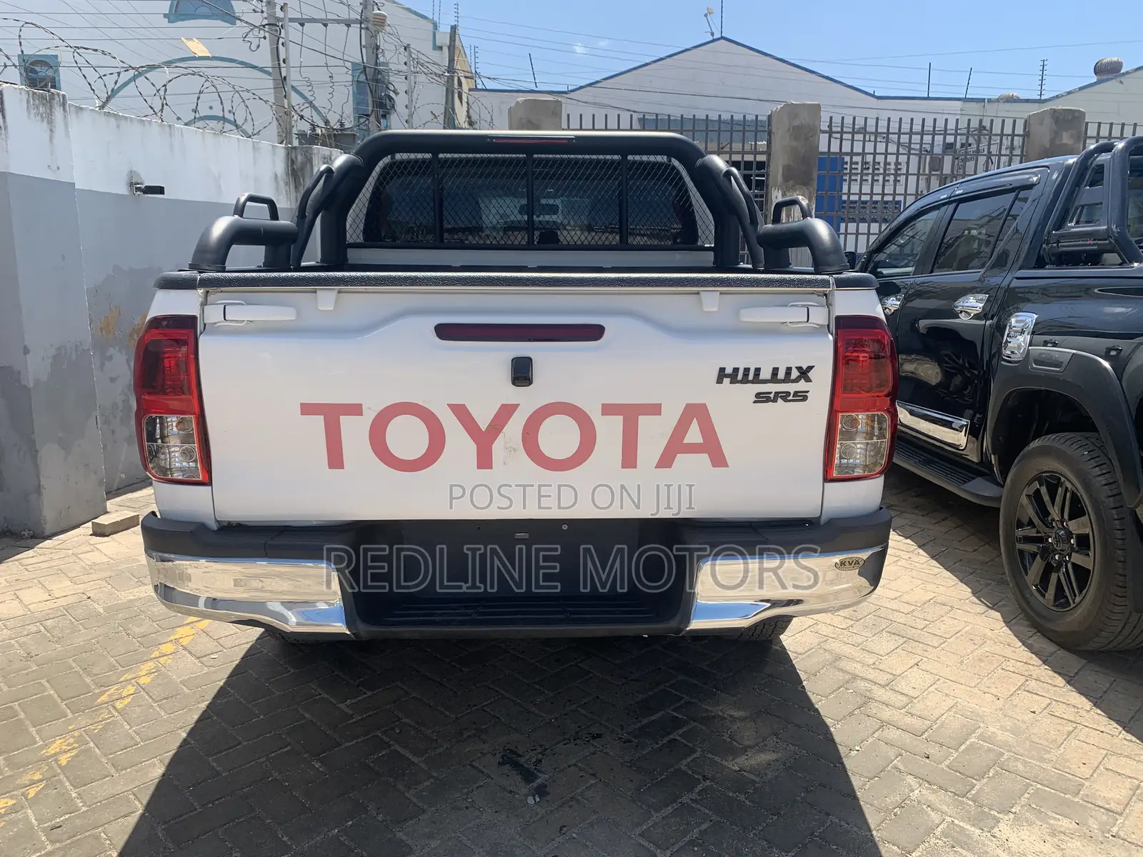 Toyota Hilux SR5 4x4 2016 White