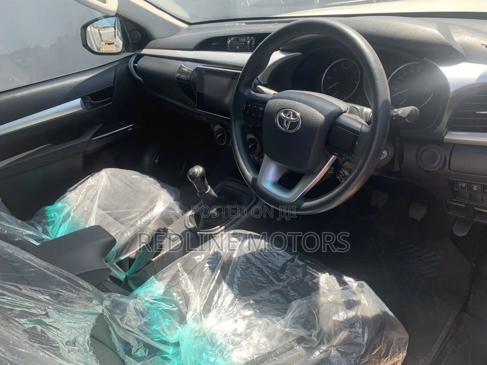Toyota Hilux SR5 4x4 2016 White