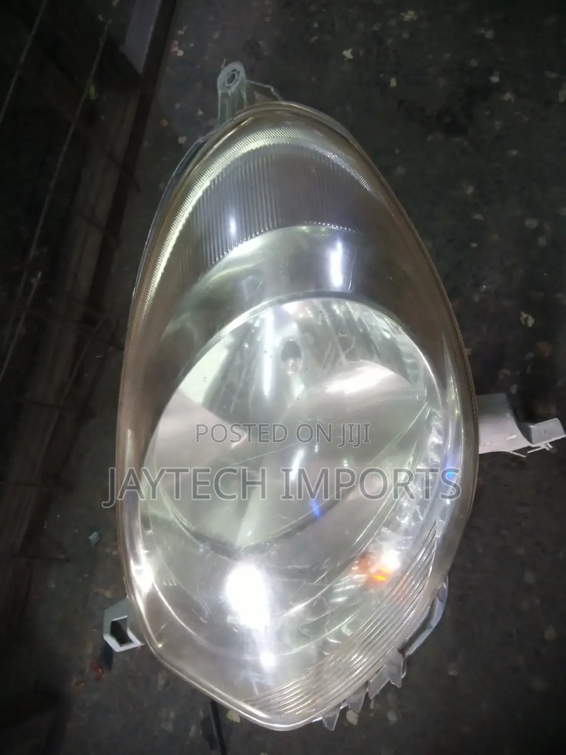 Toyota Passo Headlight 2012/10