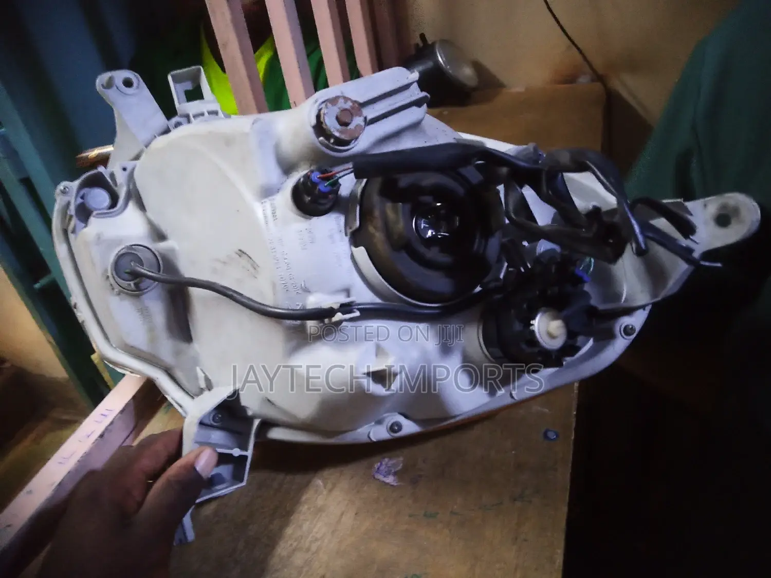 Toyota Passo Headlight 2012/10
