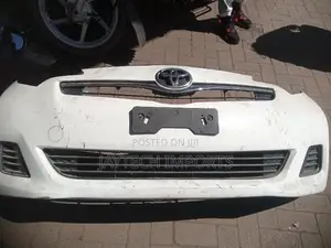 Toyota Ractis 2012/10 Front Bumper