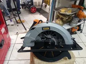 9" Dera Circular Saw
