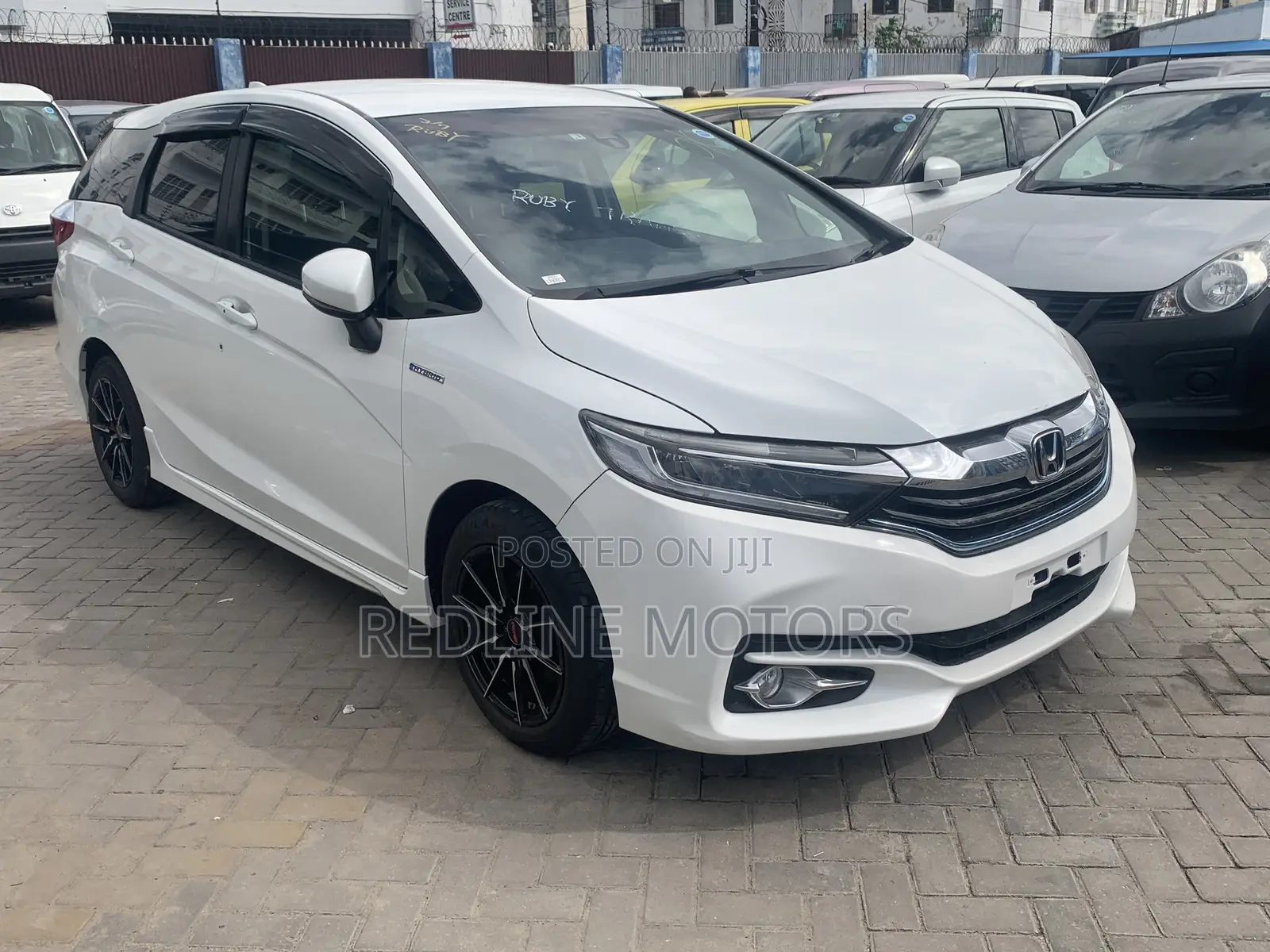 Honda Shuttle 1.5 Hybrid 2WD 2017 White