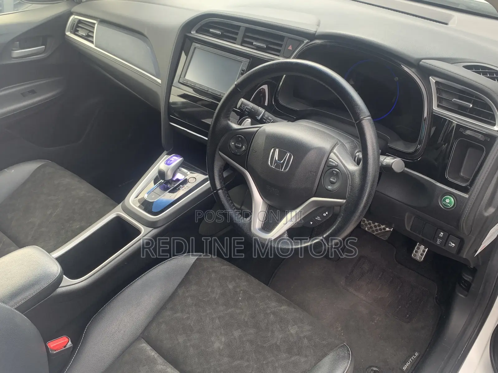 Honda Shuttle 1.5 Hybrid 2WD 2017 White
