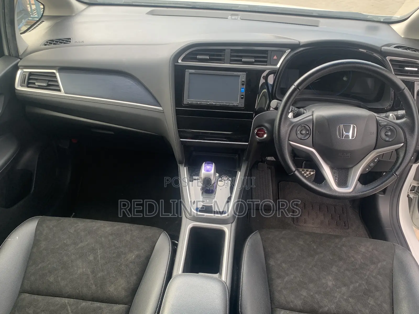 Honda Shuttle 1.5 Hybrid 2WD 2017 White
