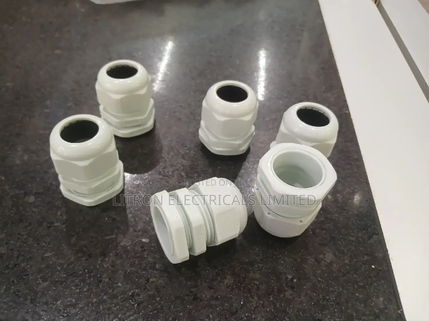 Pg Glands 21L