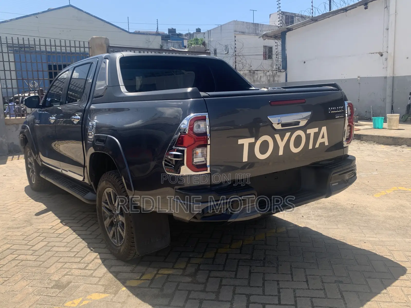 Toyota Hilux SR5 4x4 2016 Gray
