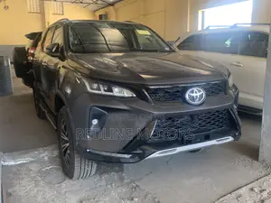 Toyota Fortuner 2.8 D AWD 2016 Gray