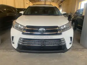 Toyota Kluger 2016 White