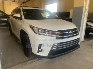 Toyota Kluger 2016 White