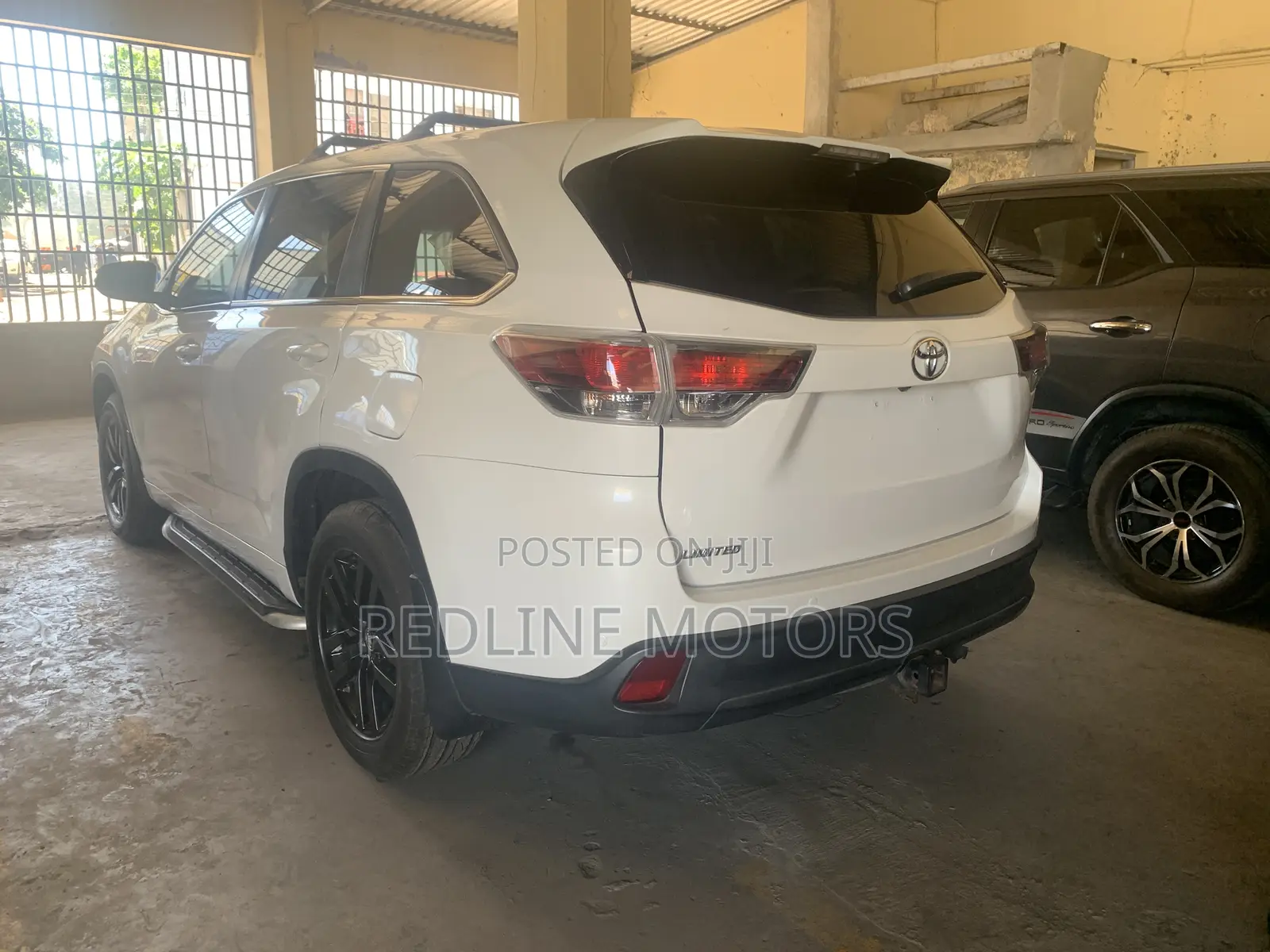 Toyota Kluger 2016 White