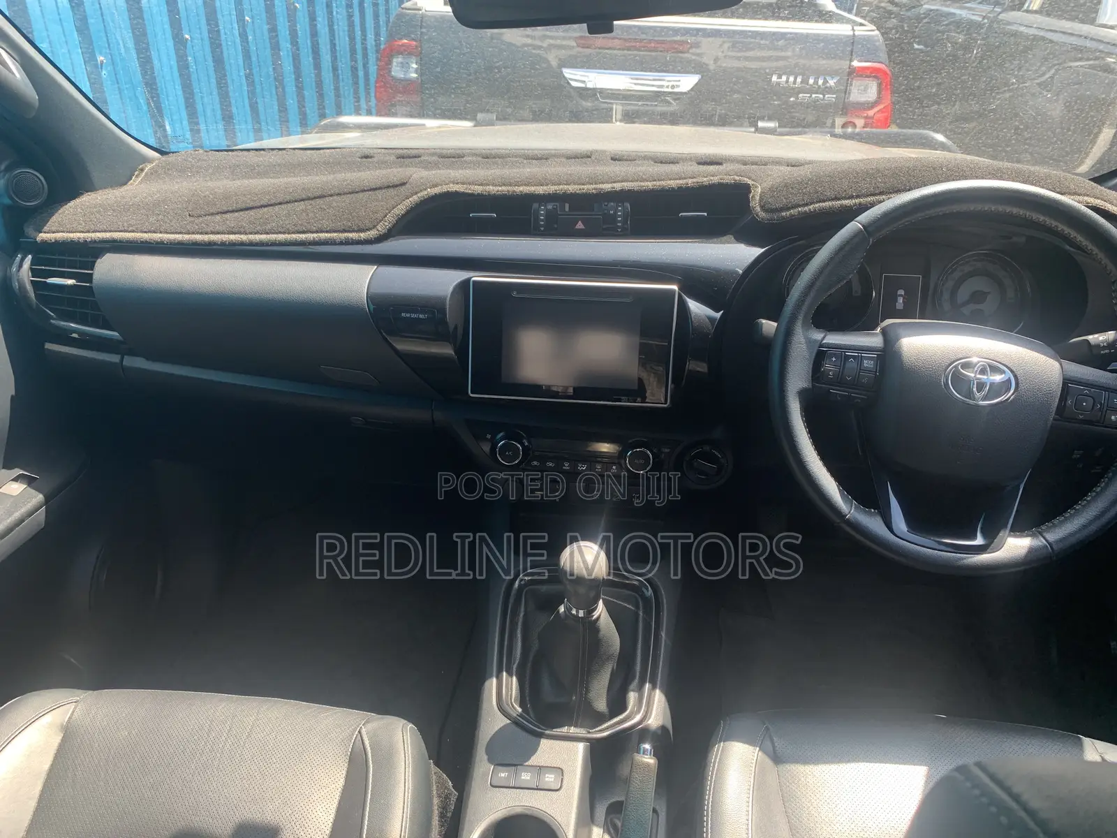 Toyota Hilux Rugged X 4x4 2018 Black