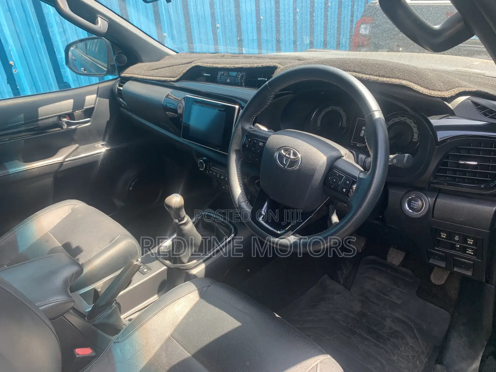 Toyota Hilux Rugged X 4x4 2018 Black