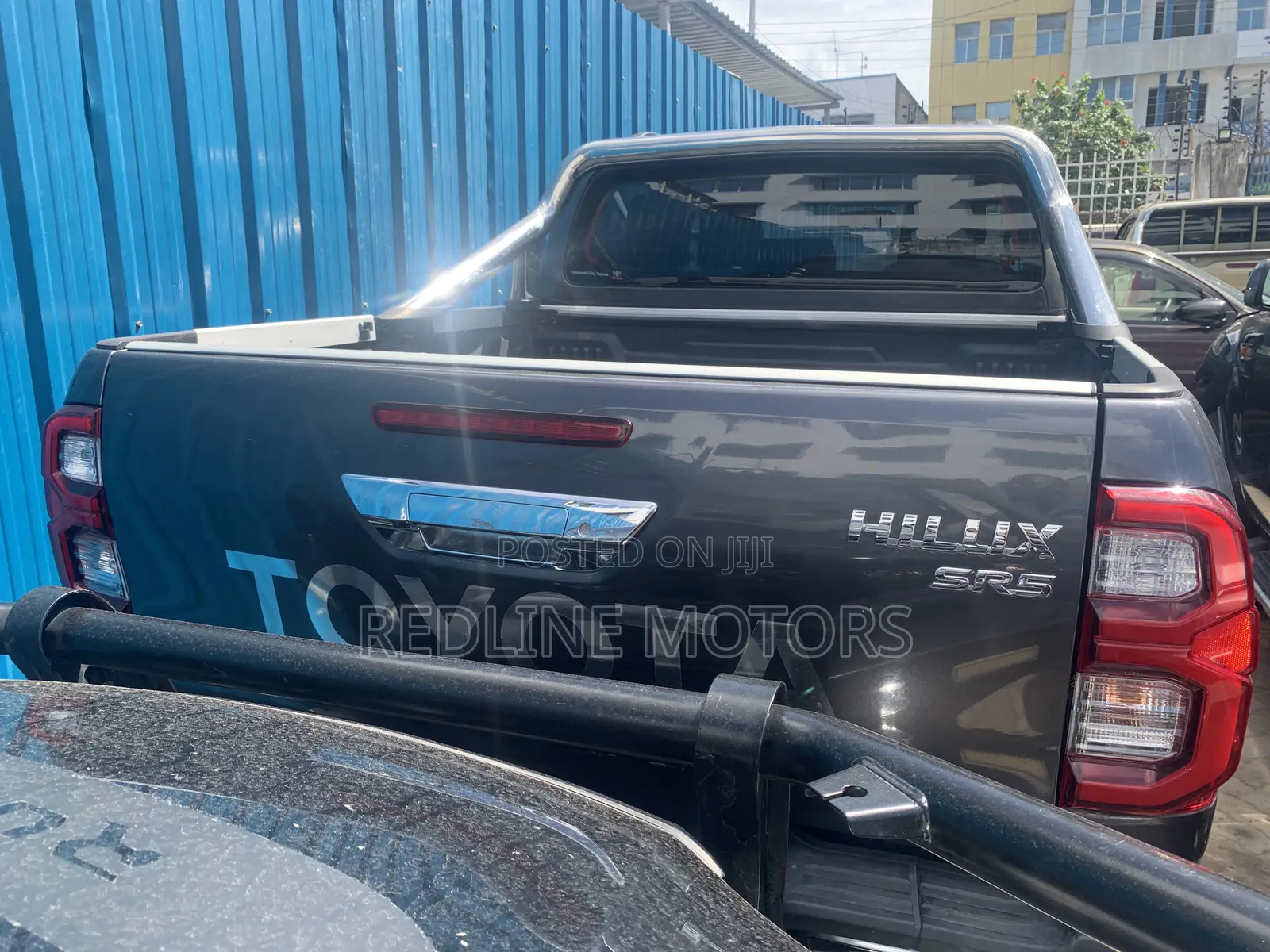 Toyota Hilux SR5 4x4 2017 Gray