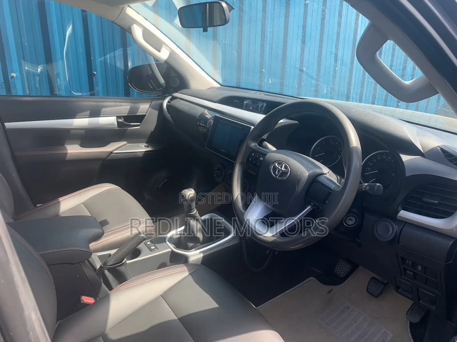 Toyota Hilux SR5 4x4 2017 Gray
