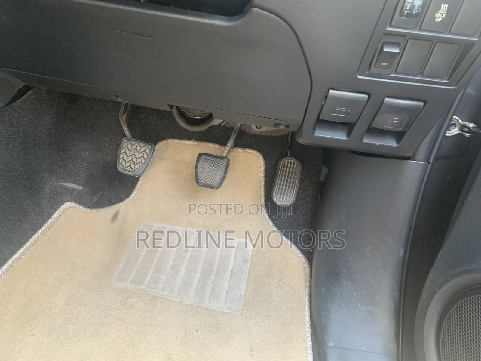 Toyota Hilux SR5 4x4 2017 Gray